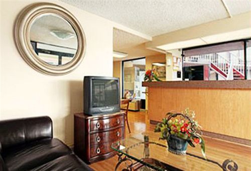 Express Inn & Suites Clearwater Pinellas Park Exterior foto