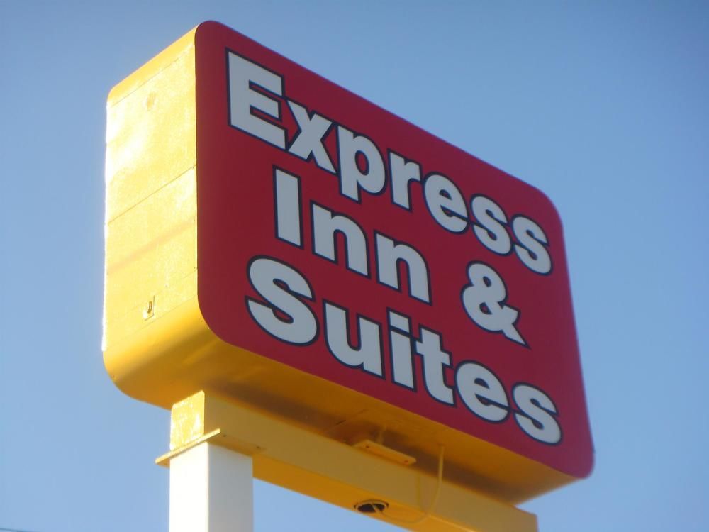 Express Inn & Suites Clearwater Pinellas Park Exterior foto